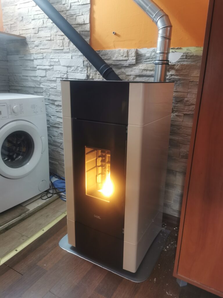 Kominki na pellet z DGP — realizacja 34