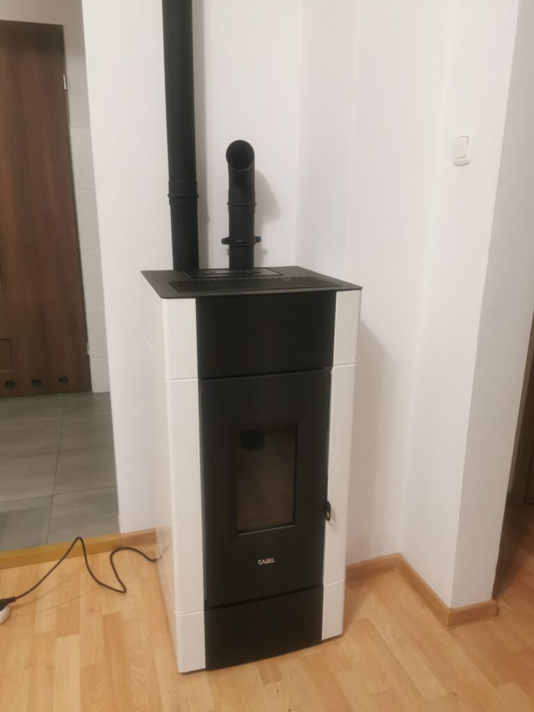 Kominki na pellet z DGP — realizacja 37