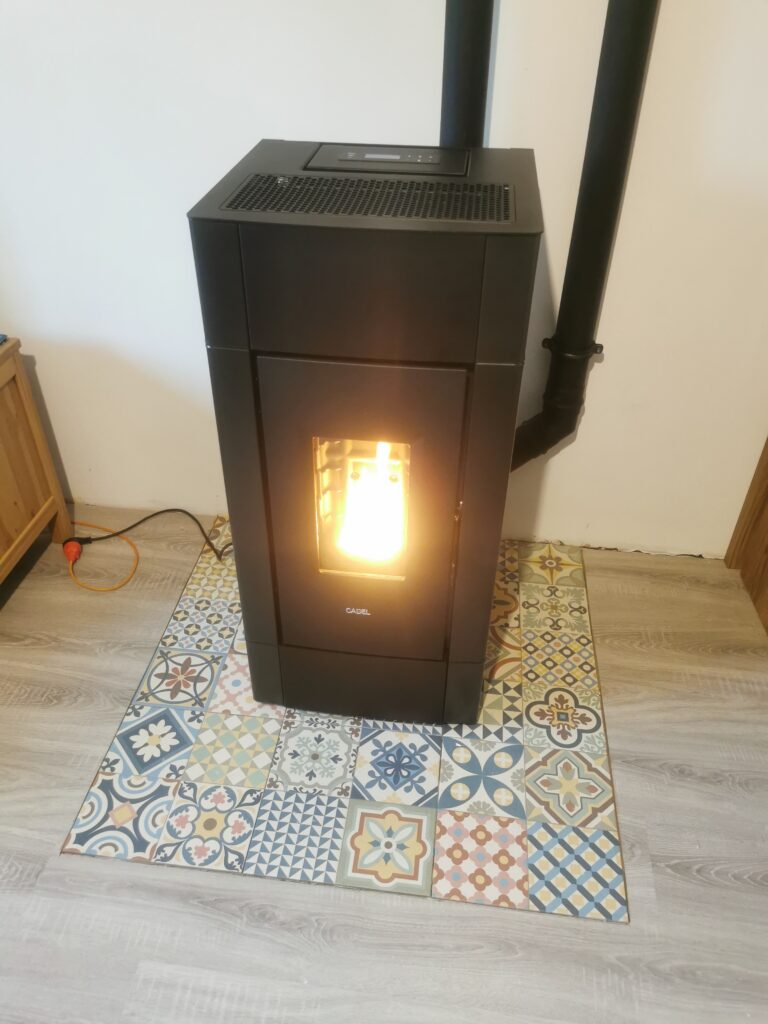 Kominki na pellet z DGP — realizacja 42