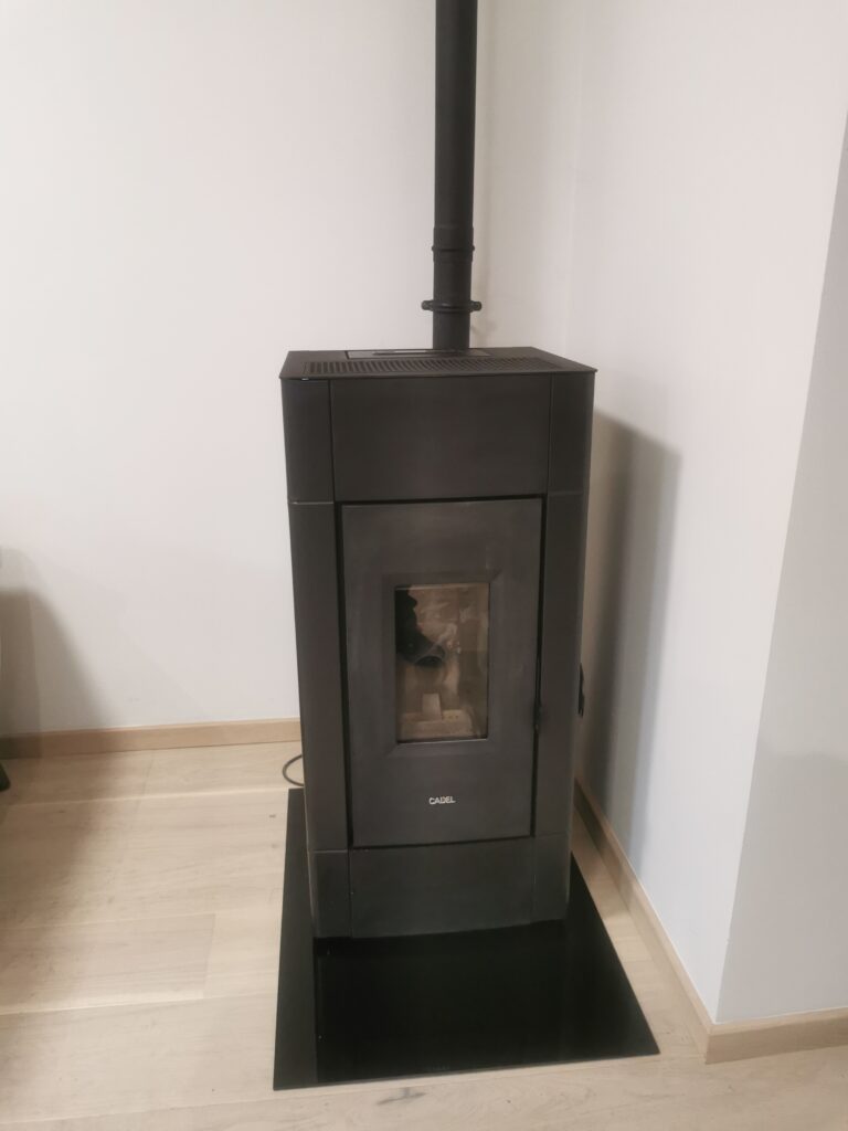 Kominki na pellet z DGP — realizacja 49